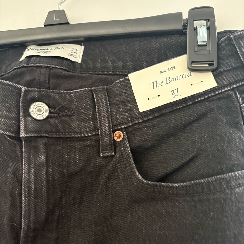 Abercrombie & Fitch Mid Rise Bootcut Jean - Picture 4 of 5
